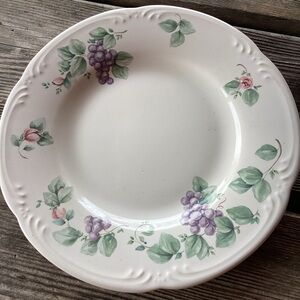 Pfaltzgraff Grapevine Salad Plate - 8 inches wide